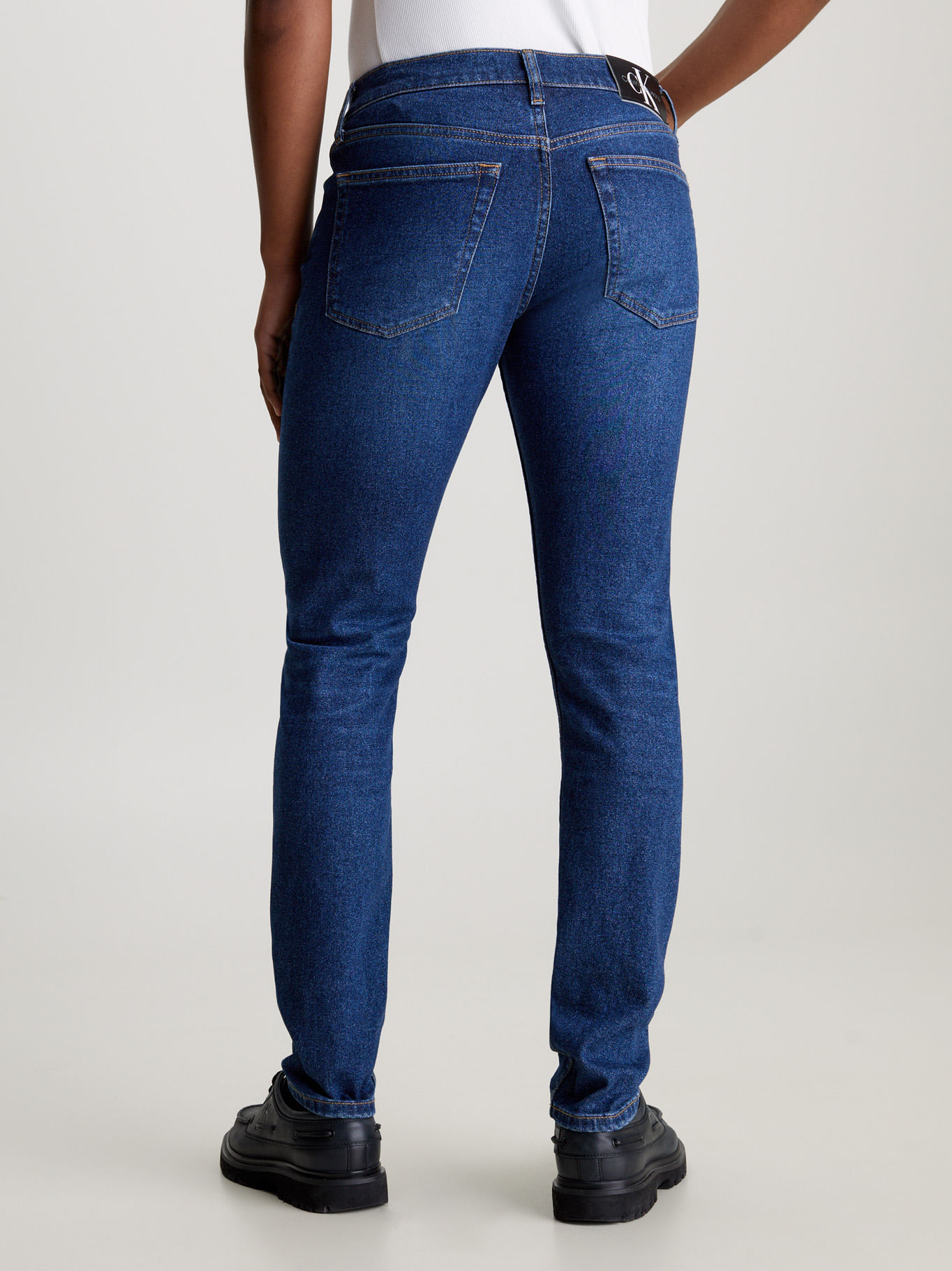 JEANS SLIM TAPERED