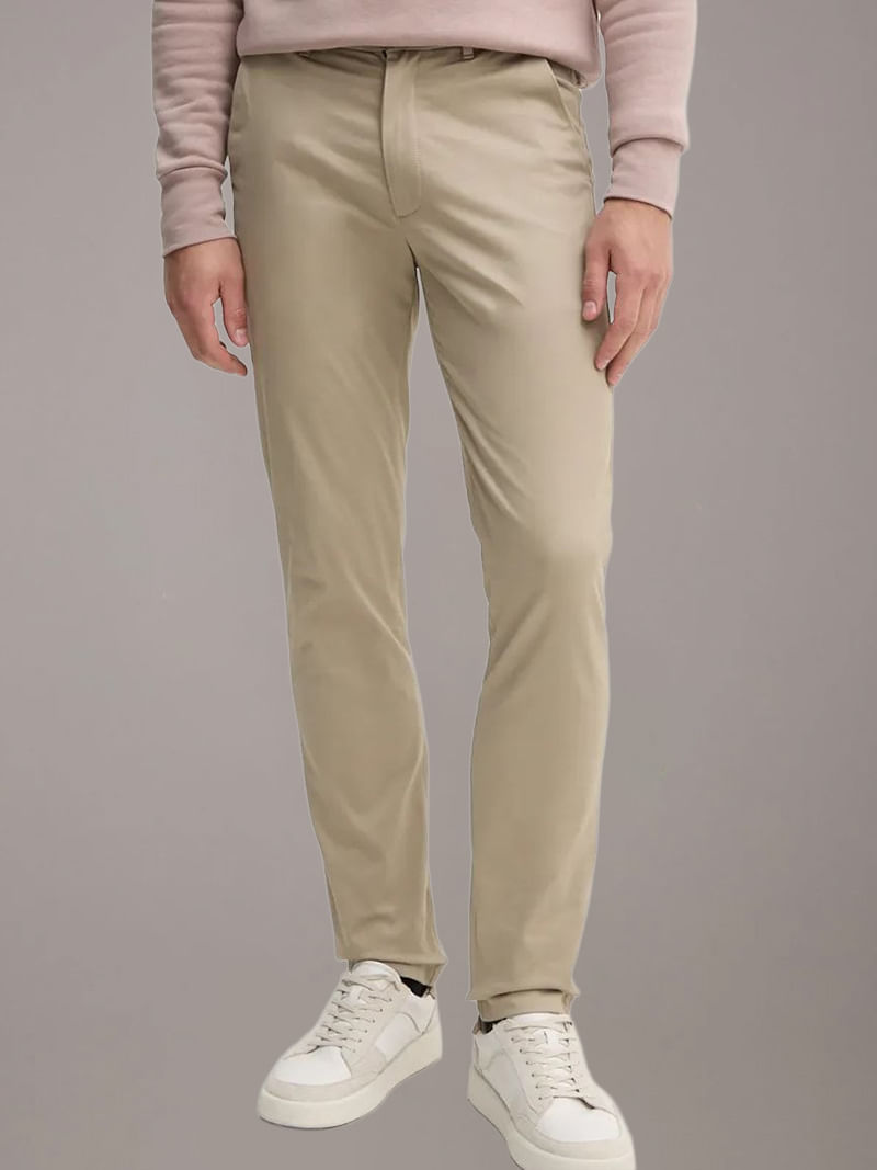 PANTALÓN CHINOS SLIM DE SATÉN